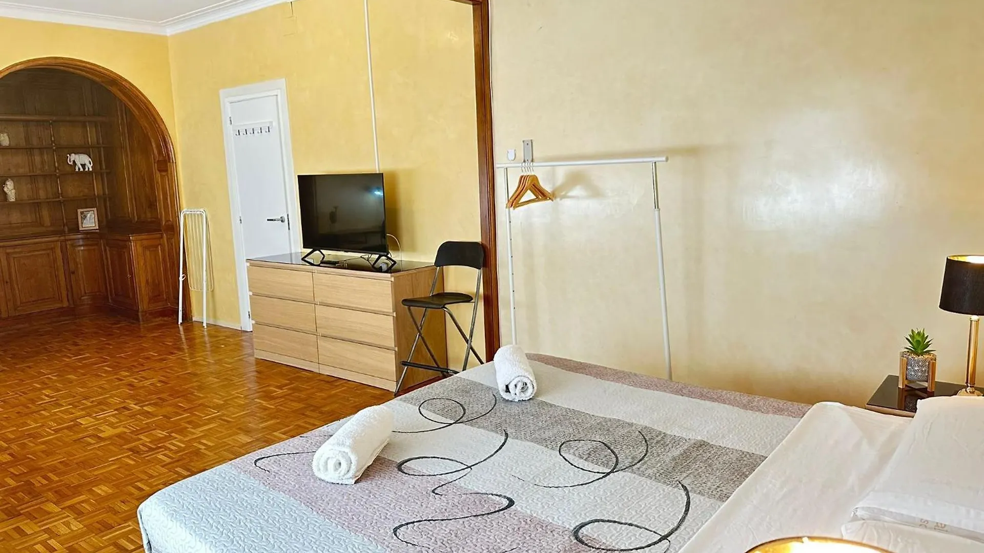 Rooms Villaroel Barcelona