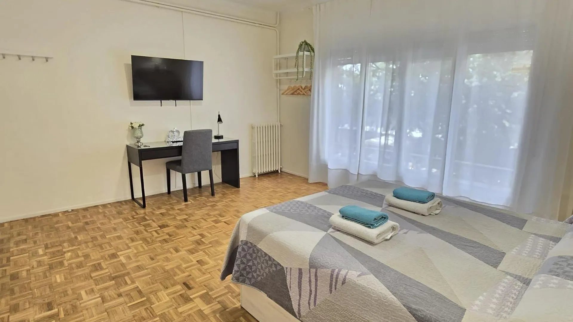 Bed & Breakfast Rooms Villaroel Barcelona