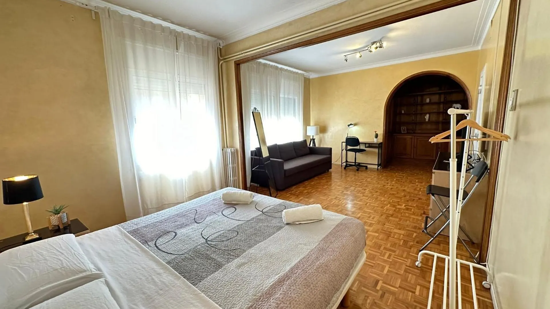 Bed & Breakfast Rooms Villaroel Barcelona Španělsko