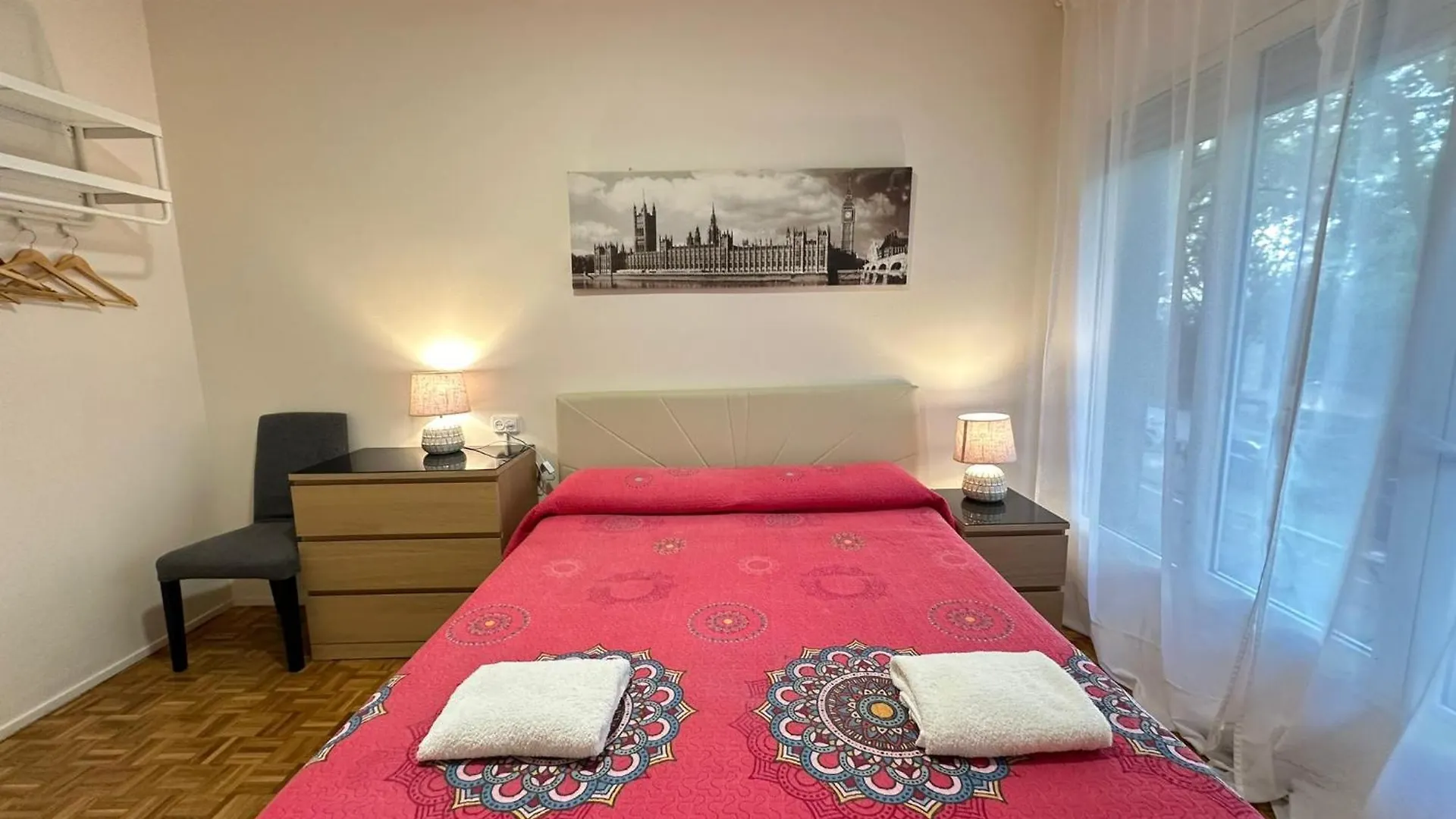 Rooms Villaroel Barcelona 0*,  Španělsko